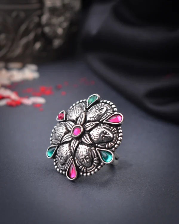 Oxidised Ring: A Touch of Vintage Elegance