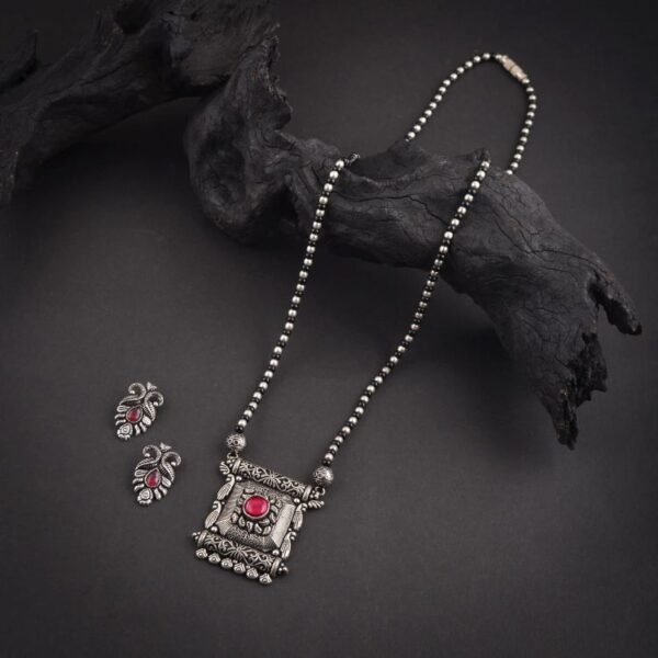 Oxidised Mangalsutra: A Fusion of Tradition and Contemporary Elegance