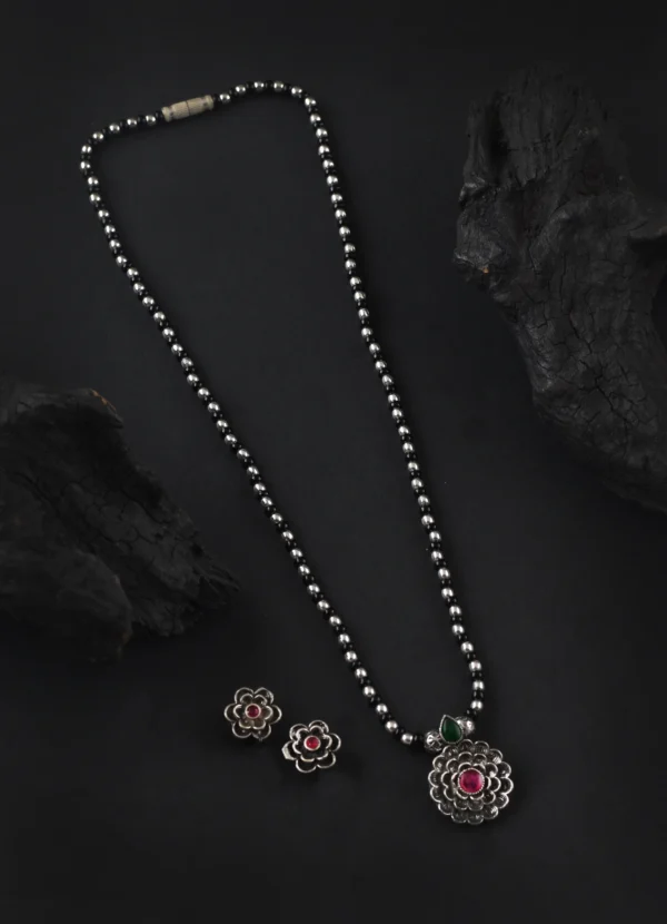 Oxidised Flower Design Stone 18 Inches Mangalsutra
