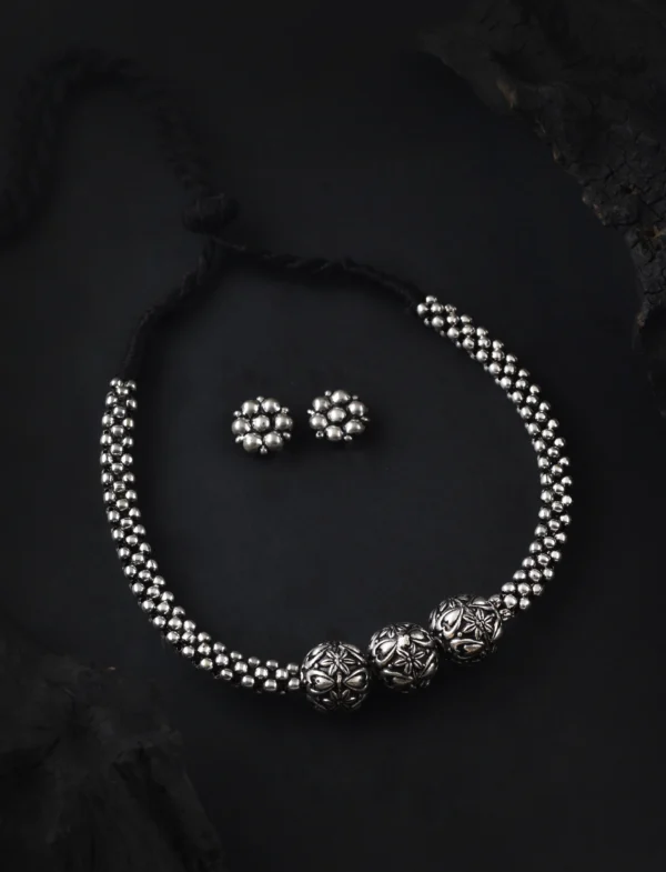 Oxidised Kolhapuri 3 Beads Thushi